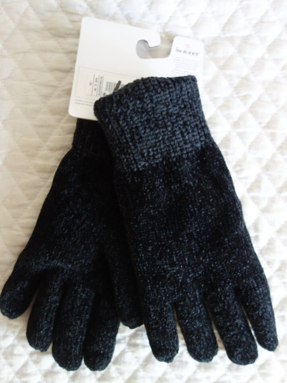 NWT $50 Two Pairs of Black Isotoner Gloves – One Size - Picture 8 of 9